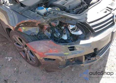 2013 Volkswagen Eos Lux z USA, uszkodzony, nr VIN WVWFW8AH0DV009334